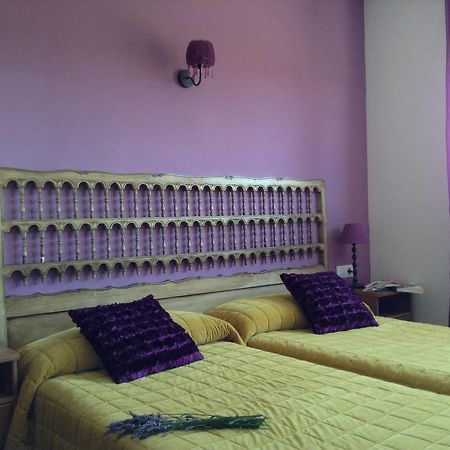 Hostal Camino Del Perdon Uterga Exterior foto
