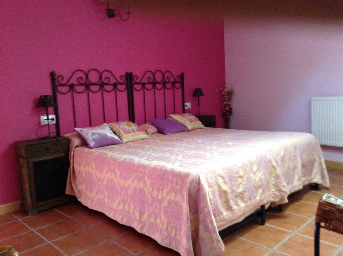 Hostal Camino Del Perdon Uterga Exterior foto